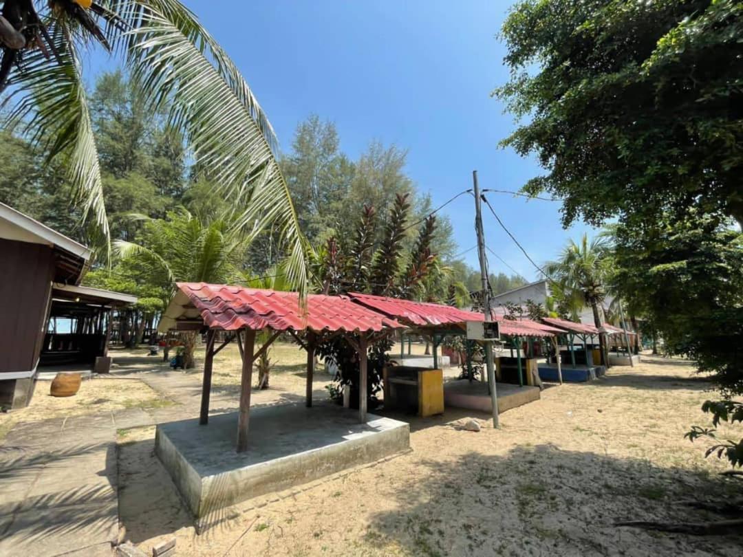Dgeting Beach Resort Tumpat Екстериор снимка