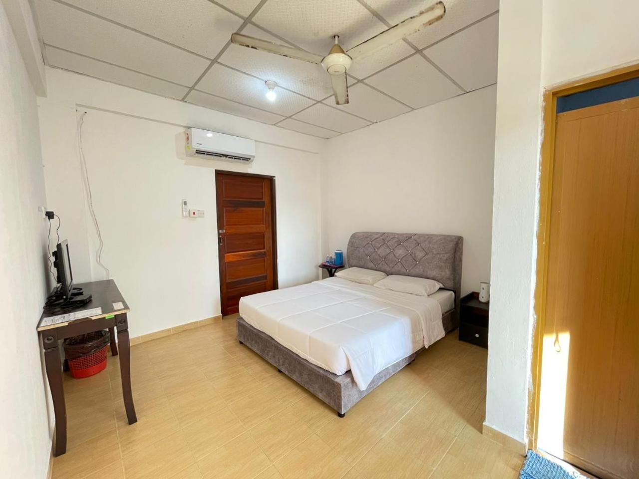 Dgeting Beach Resort Tumpat Екстериор снимка