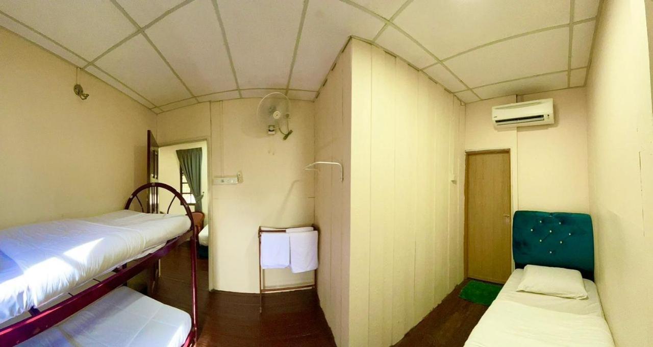 Dgeting Beach Resort Tumpat Екстериор снимка
