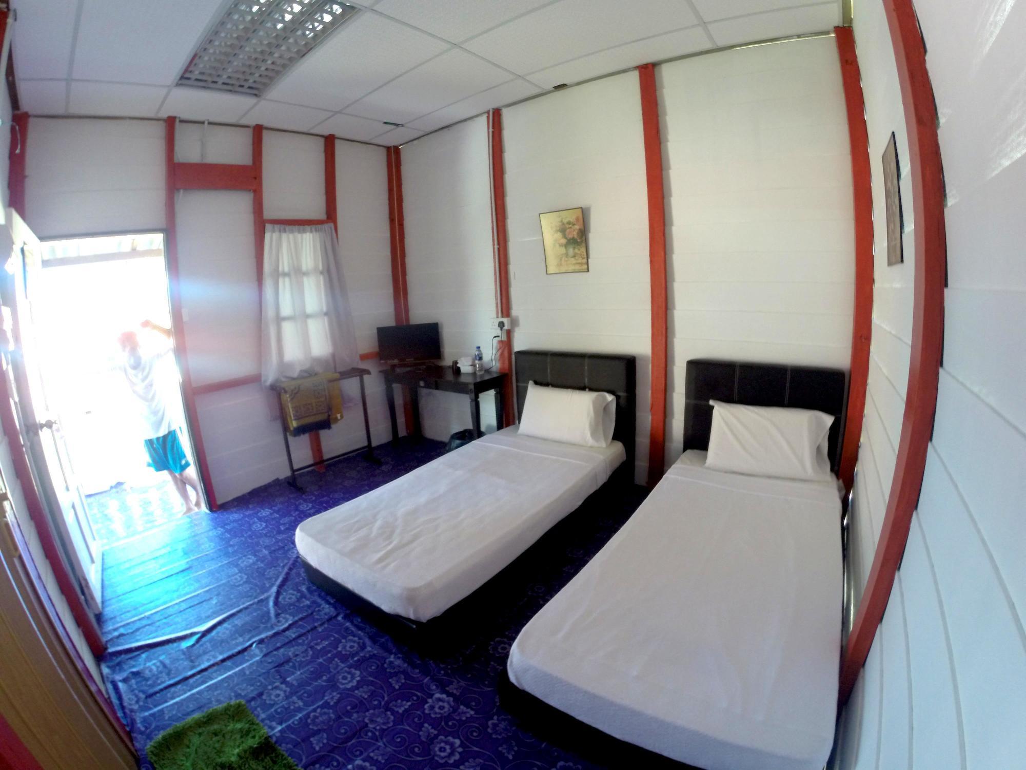Dgeting Beach Resort Tumpat Екстериор снимка
